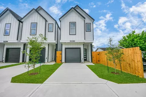 5029 Broom St #C, Houston, TX 77091