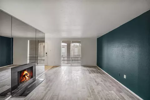 4643 Wild Indigo St #414, Houston, TX 77027