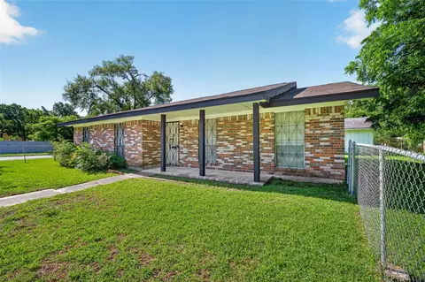 8158 Detroit St, Houston, TX 77017
