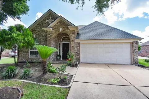 7915 Fall Hollow Dr, Houston, TX 77041