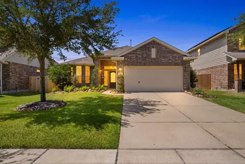 2421 Santiago Ln, League City, TX 77573