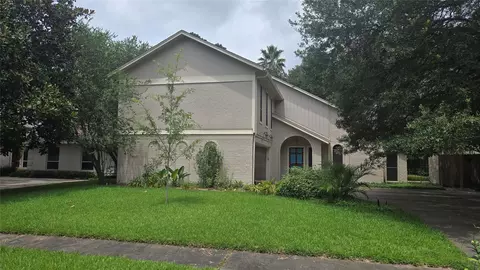 515 Lorie Ln, Seabrook, TX 77586