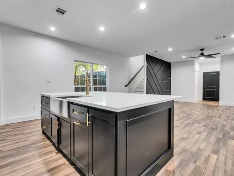 237 Hahlo St, Houston, TX 77020