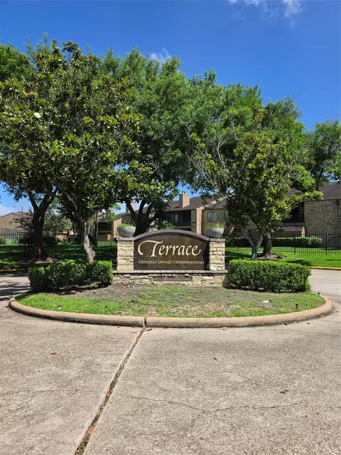 10555 Turtlewood Ct #1206, Houston, TX 77072