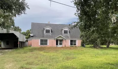 543 Bluebonnet Dr, Freeport, TX 77541