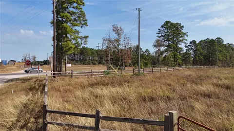 121 Richardson Rd E, Livingston, TX 77351