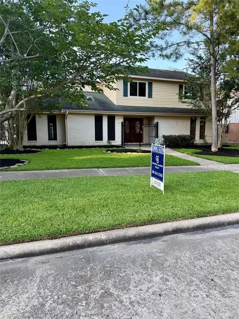 4303 Long Grove Dr, Seabrook, TX 77586