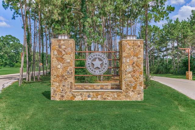 15546 Republic Park Trl, Willis, TX 77378