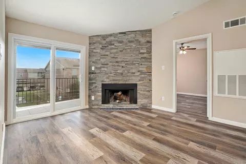 18800 Egret Bay Blvd #306, Houston, TX 77058
