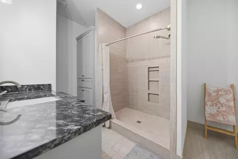 Bath - 11234 N Loop Rd, Brenham, TX 77833 photo 1 of 3