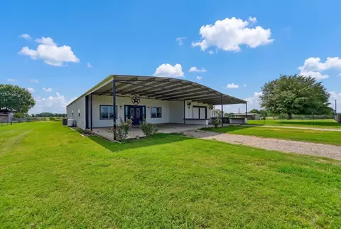 Exterior - 11234 N Loop Rd, Brenham, TX 77833 photo 7 of 7