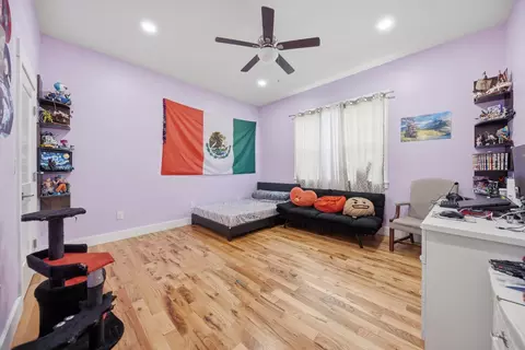Bedroom - 11234 N Loop Rd, Brenham, TX 77833 photo 3 of 7