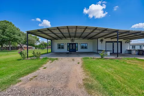 11234 N Loop Rd, Brenham, TX 77833