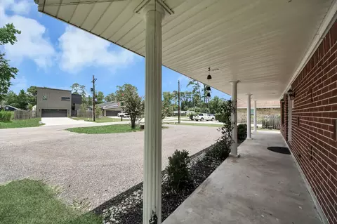 1419 Primrose St, Conroe, TX 77385