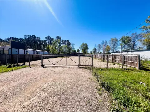 960 County Road 5021, Cleveland, TX 77327