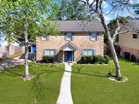 5515 Enchanted Timbers Dr, Humble, TX 77346