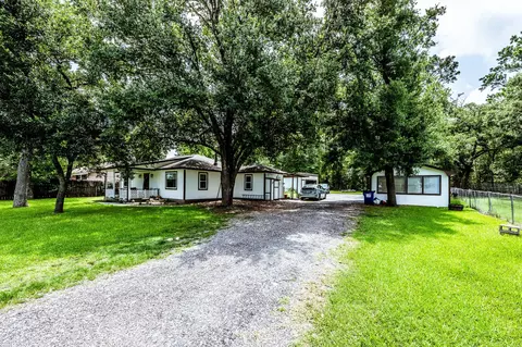12 Bybee Cir, Huntsville, TX 77320
