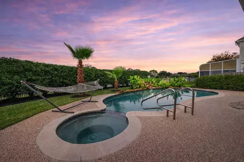 1006 Pointe Loma Dr, Sugar Land, TX 77479