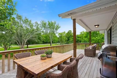 3225 N Jackson St, Santa Fe, TX 77517