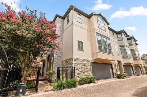5733 Kansas St, Houston, TX 77007