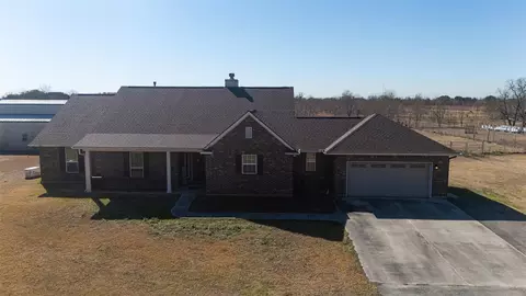 3418 Barbers Hill Rd, Highlands, TX 77562