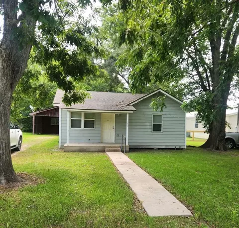 330 N Ann St, Sour Lake, TX 77659