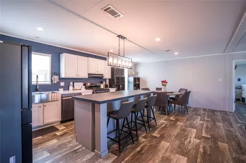 Kitchen - 5402 Five Oaks Dr, Spring, TX 77389 photo 3 of 4