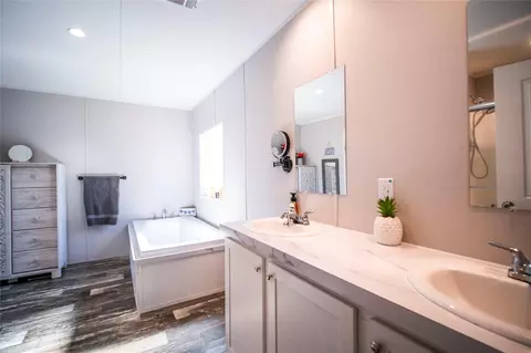 Bath - 5402 Five Oaks Dr, Spring, TX 77389 photo 1 of 6