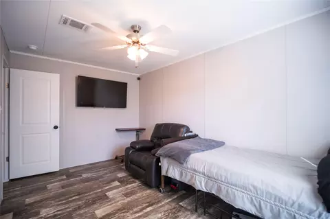 Bedroom - 5402 Five Oaks Dr, Spring, TX 77389 photo 5 of 8