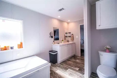 Bath - 5402 Five Oaks Dr, Spring, TX 77389 photo 2 of 6