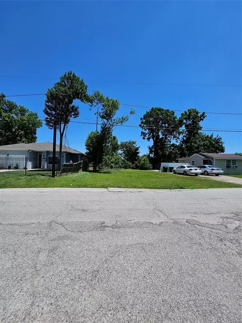 5418 Eastland, Houston, TX 77028