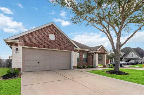 4700 Lake Line Ct, Alvin, TX 77511