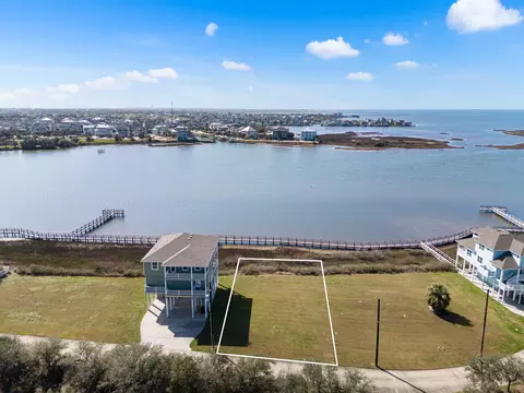 3230 Road Less Traveled, Galveston, TX 77554