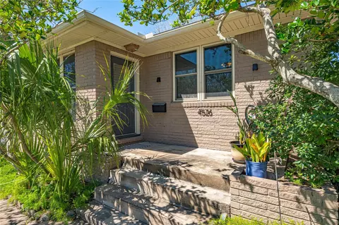 4526 S Avenue S, Galveston, TX 77551
