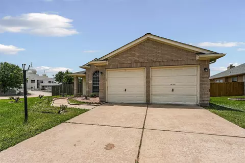 13922 Abbey Ln, Sugar Land, TX 77498