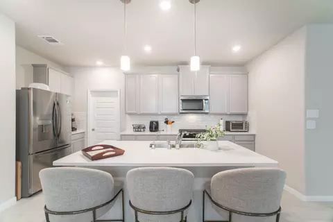 Kitchen - 17542 Rosette Grass Dr, Conroe, TX 77385 photo 3 of 5