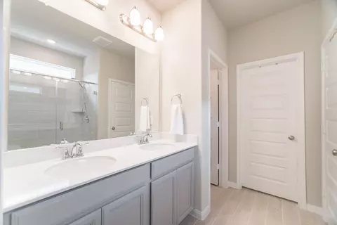 Entry Way - 17542 Rosette Grass Dr, Conroe, TX 77385 photo 7 of 13