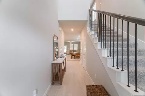 Entry Way - 17542 Rosette Grass Dr, Conroe, TX 77385 photo 2 of 13