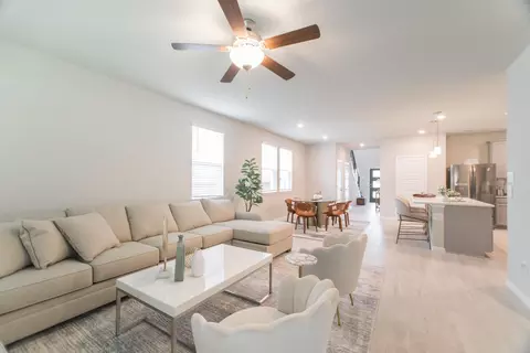 Living - 17542 Rosette Grass Dr, Conroe, TX 77385 photo 1 of 2