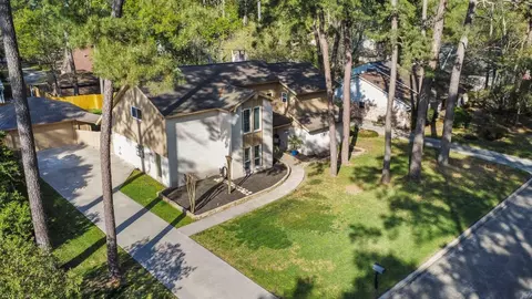 2007 Seven Oaks Dr, Kingwood, TX 77339