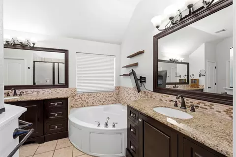 Bath - 27502 Chris Ridge Ct, Spring, TX 77386 photo 1 of 4