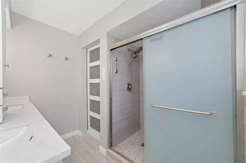 Bath - 7910 Oak Moss Dr, Spring, TX 77379 photo 2 of 4
