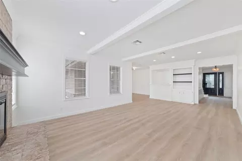 Living - 7910 Oak Moss Dr, Spring, TX 77379 photo 4 of 5