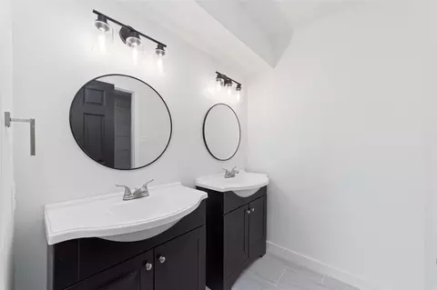 Bath - 7910 Oak Moss Dr, Spring, TX 77379 photo 3 of 4