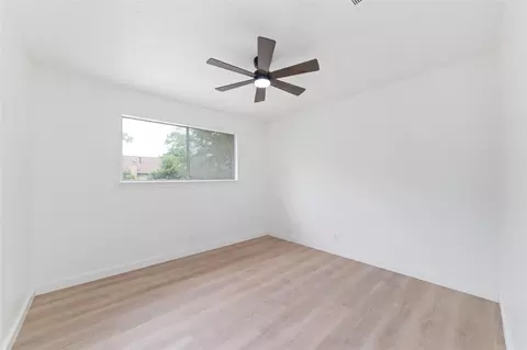 Bedroom - 7910 Oak Moss Dr, Spring, TX 77379 photo 3 of 4