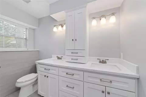 Bath - 7910 Oak Moss Dr, Spring, TX 77379 photo 1 of 4