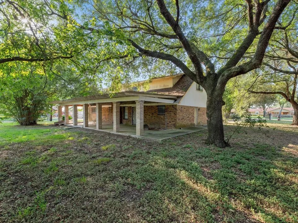 Exterior - 26902 Willow Ln, Katy, TX 77494 photo 5 of 7