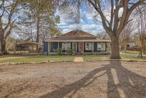 158 E 7th St, Trinity, TX 75862