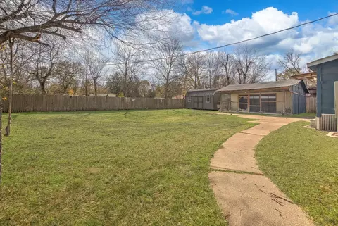 Exterior - 158 E 7th St, Trinity, TX 75862 photo 10 of 10