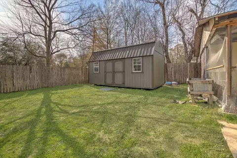 Exterior - 158 E 7th St, Trinity, TX 75862 photo 6 of 10